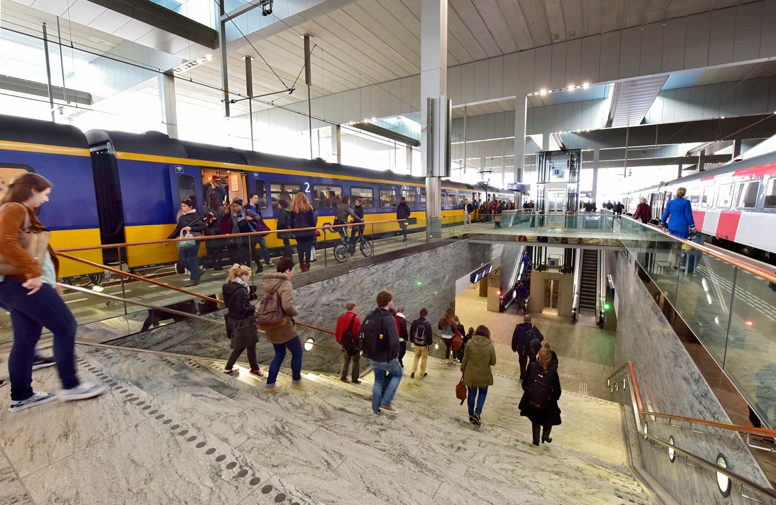 Perron station Breda