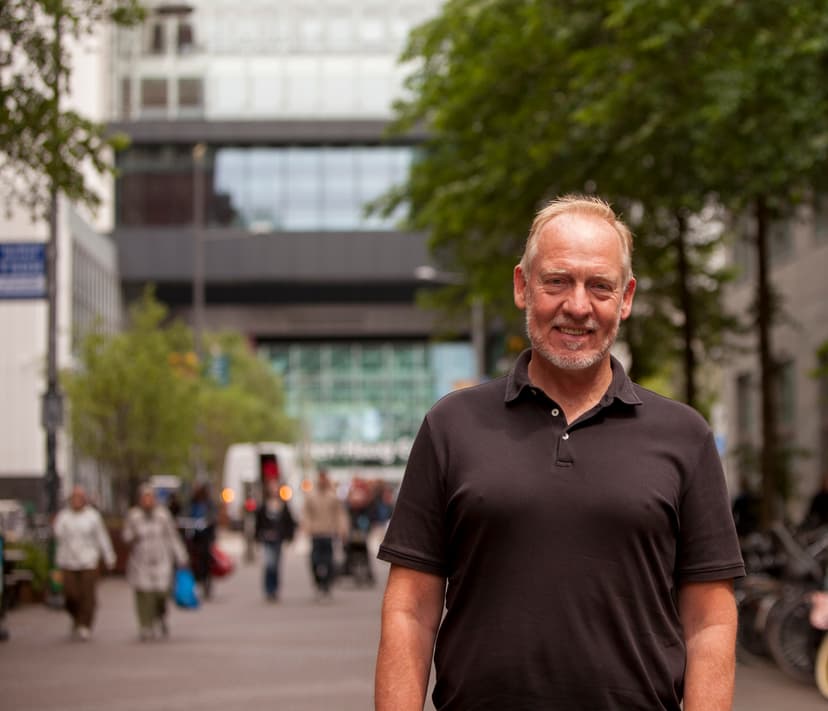 erik staat op straat